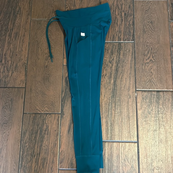 Vuori Daily pocket leggings 🤸 - Picture 3 of 3